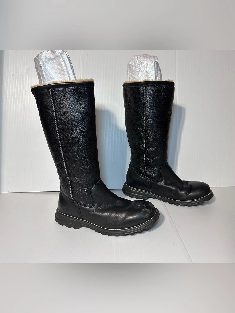 UGG SN 5490 black leather shearling tall boots winter snow women size 9